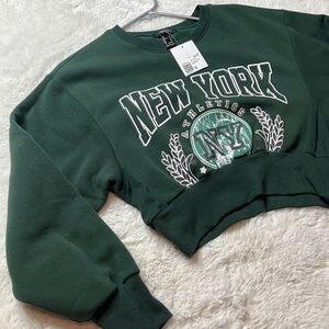 NWT Forever 21 New York Cropped Sweatshirt - SIZE: XS